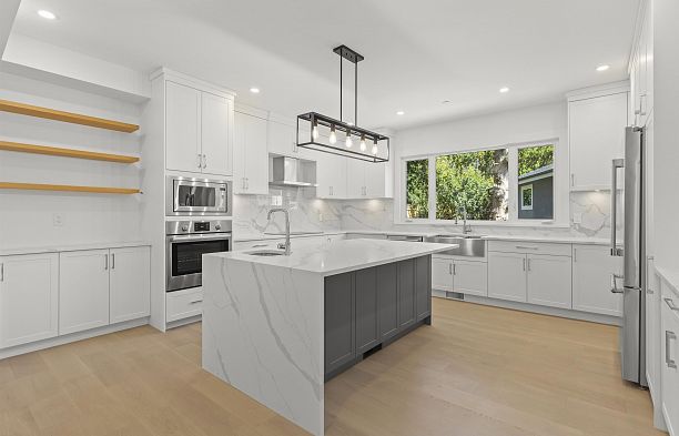 4085 SW Marine Drive Southlands