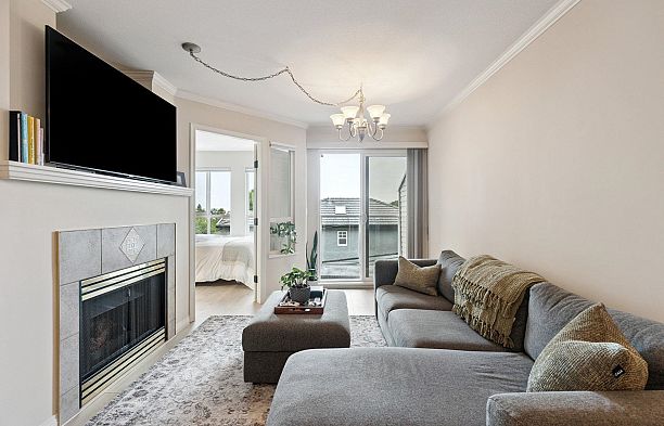 302 1503 W 66 Avenue S.W. Marine