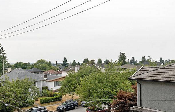 302 1503 W 66 Avenue S.W. Marine