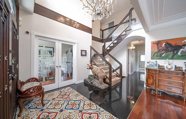 2407 W 18th Avenue Arbutus