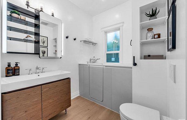 1748 W 68th Avenue S.W. Marine