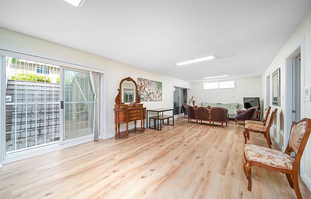 2407 W 18th Avenue Arbutus