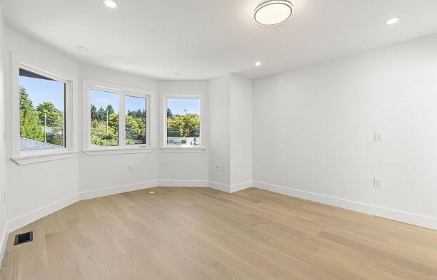 4085 SW Marine Drive Southlands