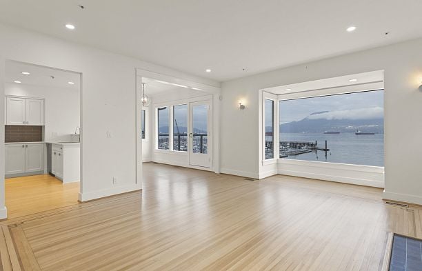 3655 Cameron Avenue Kitsilano