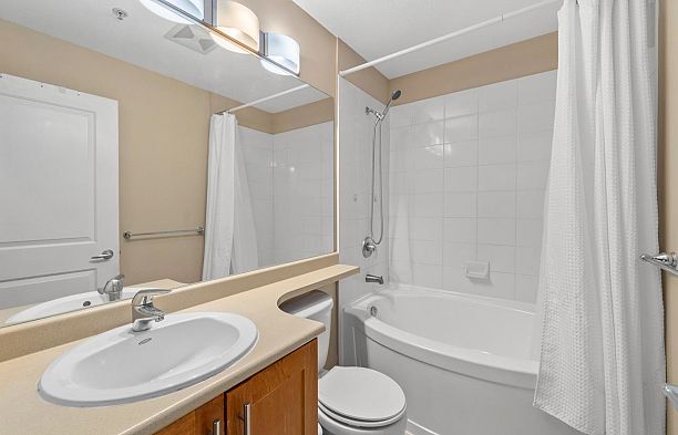 210 4885 Valley Drive Quilchena
