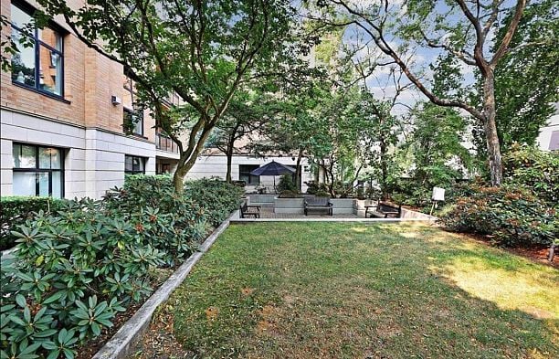 101 2065 W 12th Avenue Kitsilano