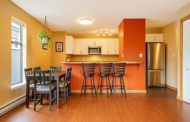 103 2001 Balsam Street Kitsilano