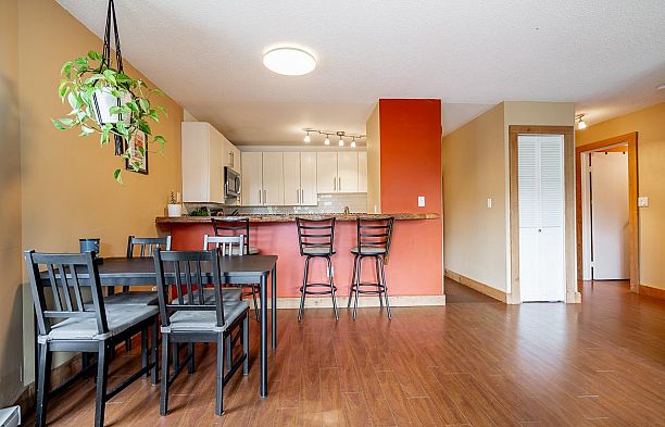 103 2001 Balsam Street Kitsilano