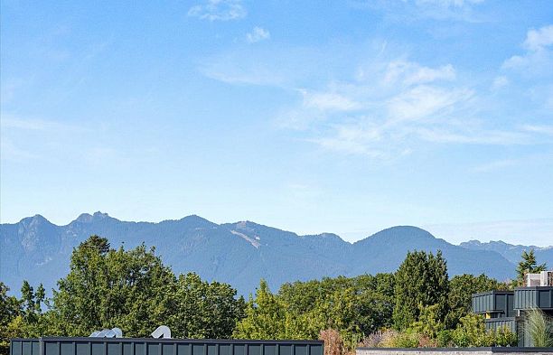 4110 Columbia Street Cambie