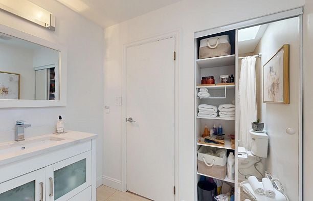 2409 W 5th Avenue Kitsilano