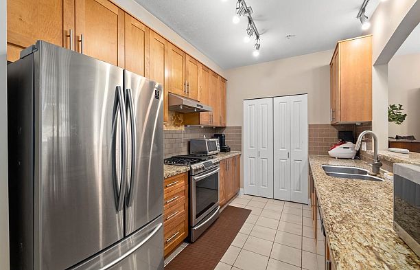 210 4885 Valley Drive Quilchena