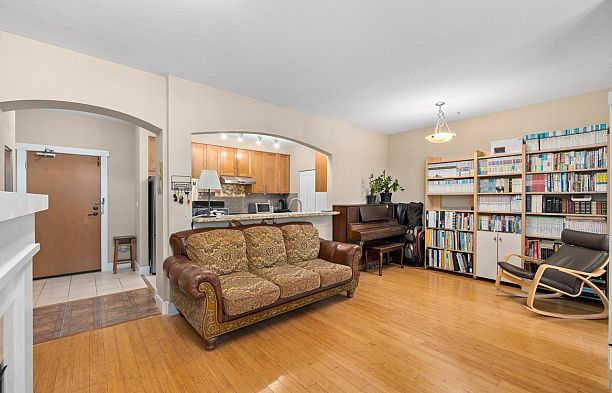 210 4885 Valley Drive Quilchena
