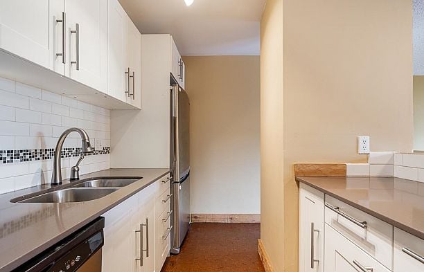 103 2001 Balsam Street Kitsilano