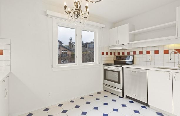 3655 Cameron Avenue Kitsilano
