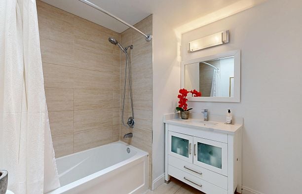 2409 W 5th Avenue Kitsilano