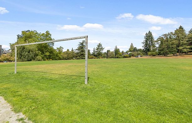 210 4885 Valley Drive Quilchena