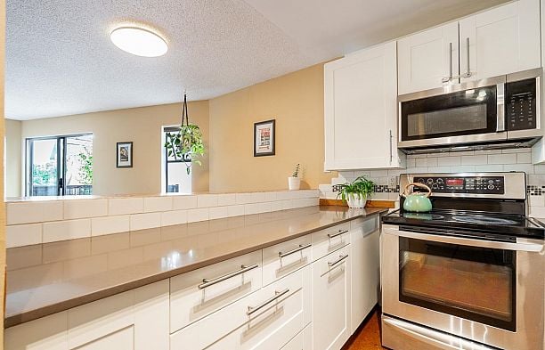 103 2001 Balsam Street Kitsilano