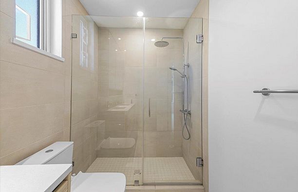 4110 Columbia Street Cambie