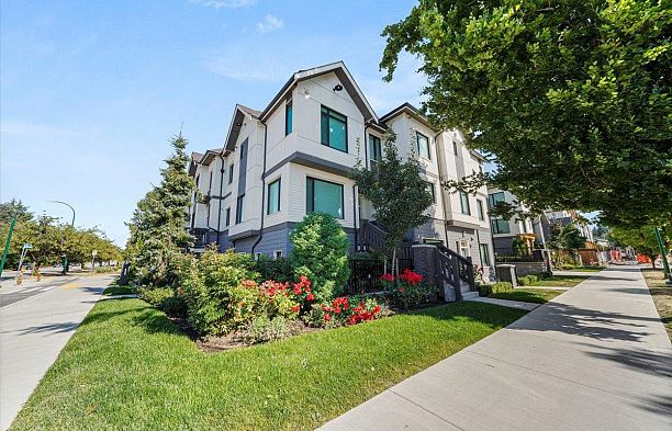 4110 Columbia Street Cambie