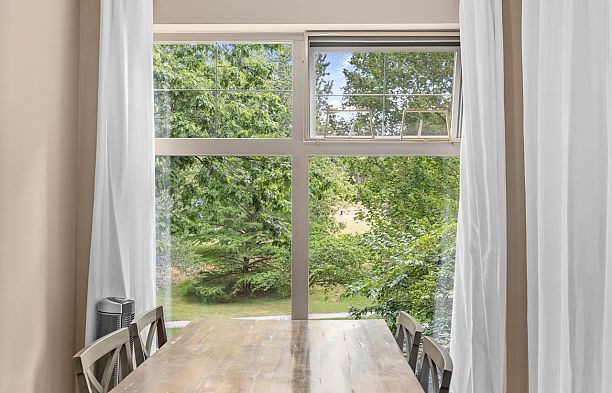 210 4885 Valley Drive Quilchena