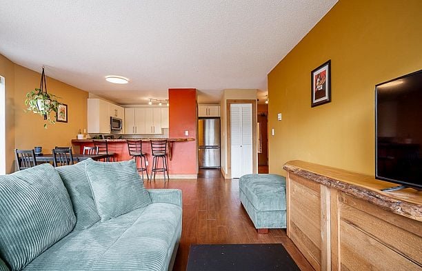 103 2001 Balsam Street Kitsilano