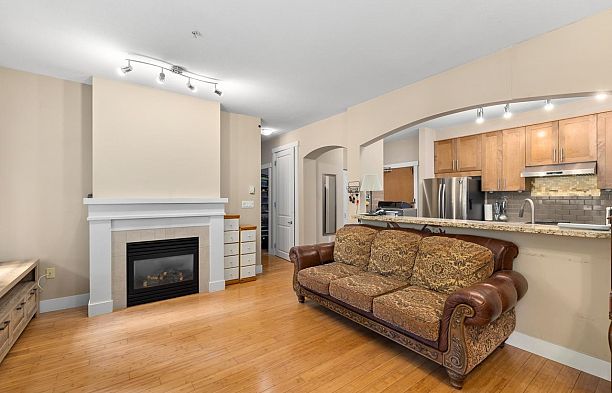 210 4885 Valley Drive Quilchena