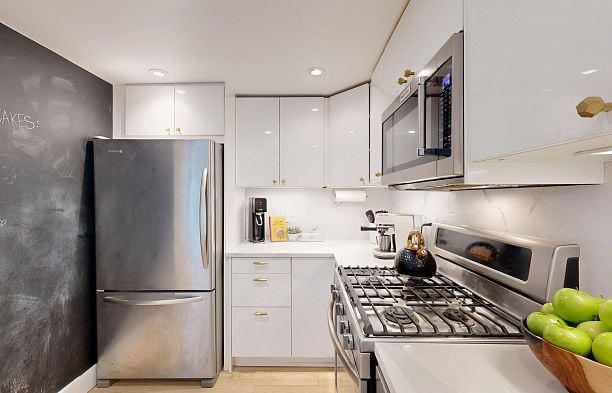 2409 W 5th Avenue Kitsilano