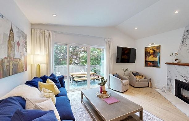 2409 W 5th Avenue Kitsilano