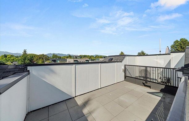 4110 Columbia Street Cambie