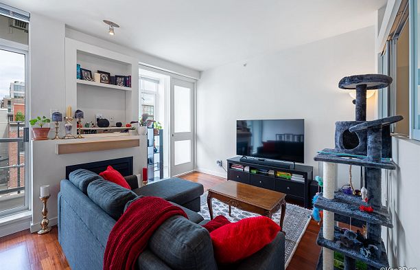 306 2055 Yukon Street False Creek