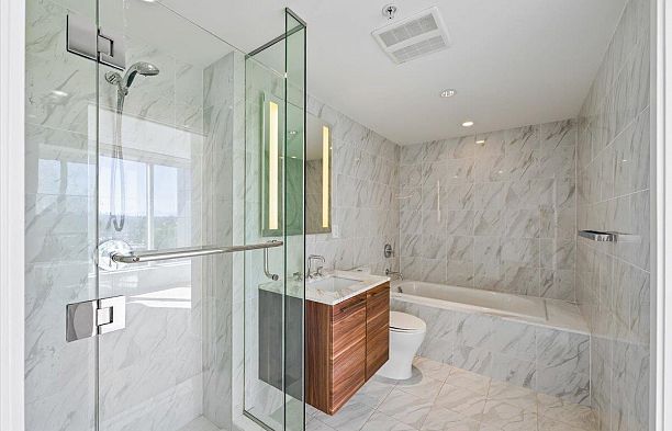 1507 8555 Granville Street S.W. Marine