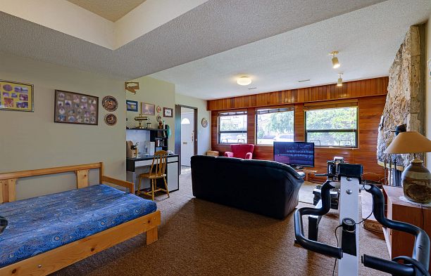 2855 W 22nd Avenue Arbutus