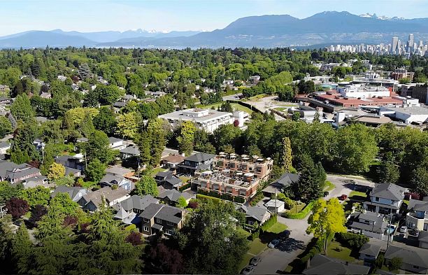 106 918 W 32nd Avenue Cambie