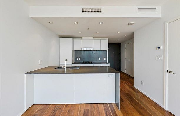 1507 8555 Granville Street S.W. Marine