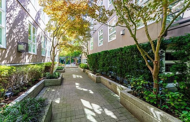 204 2181 W 12th Avenue Kitsilano