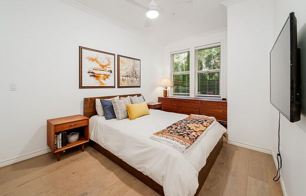 966 W 16th Avenue Cambie