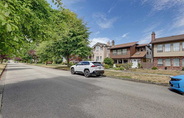 2855 W 22nd Avenue Arbutus