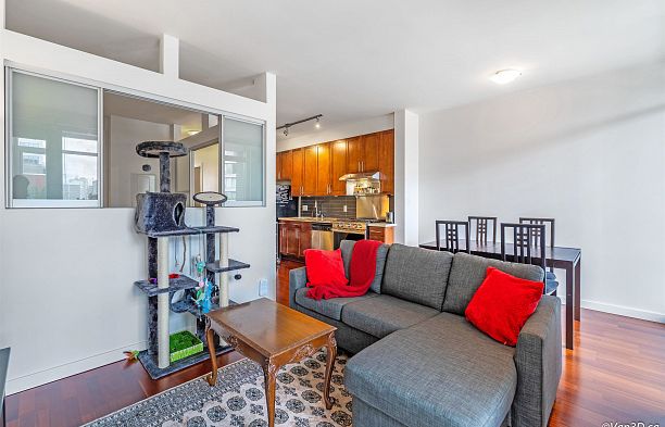 306 2055 Yukon Street False Creek
