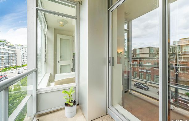 306 2055 Yukon Street False Creek