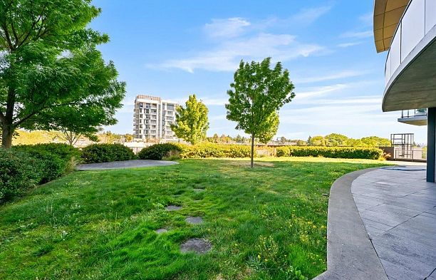 1507 8555 Granville Street S.W. Marine