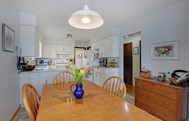 2855 W 22nd Avenue Arbutus