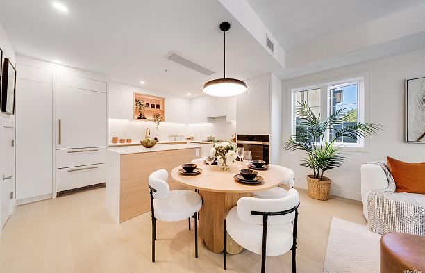 105 918 W 32nd Avenue Cambie