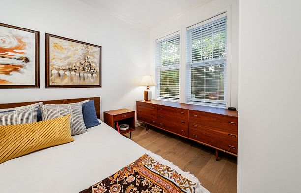 966 W 16th Avenue Cambie
