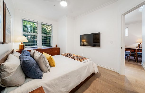 966 W 16th Avenue Cambie