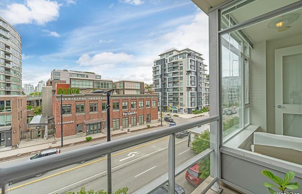 306 2055 Yukon Street False Creek