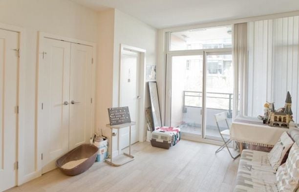 302 2033 W 10th Avenue Kitsilano