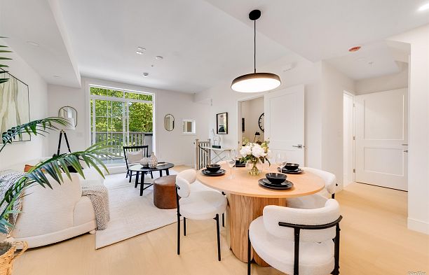 204 918 W 32nd Avenue Cambie