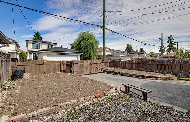 2855 W 22nd Avenue Arbutus