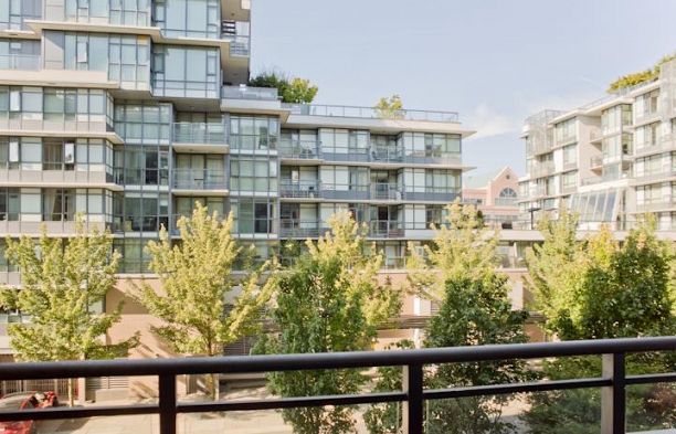 302 2033 W 10th Avenue Kitsilano