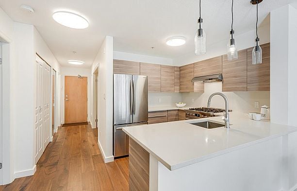 204 2181 W 12th Avenue Kitsilano